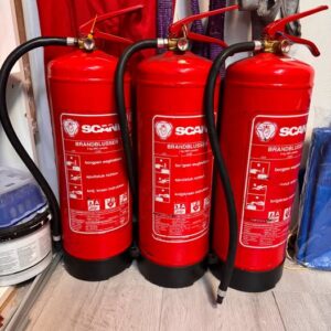 5 poederblussers | 4x 9kg + 1x 3kg